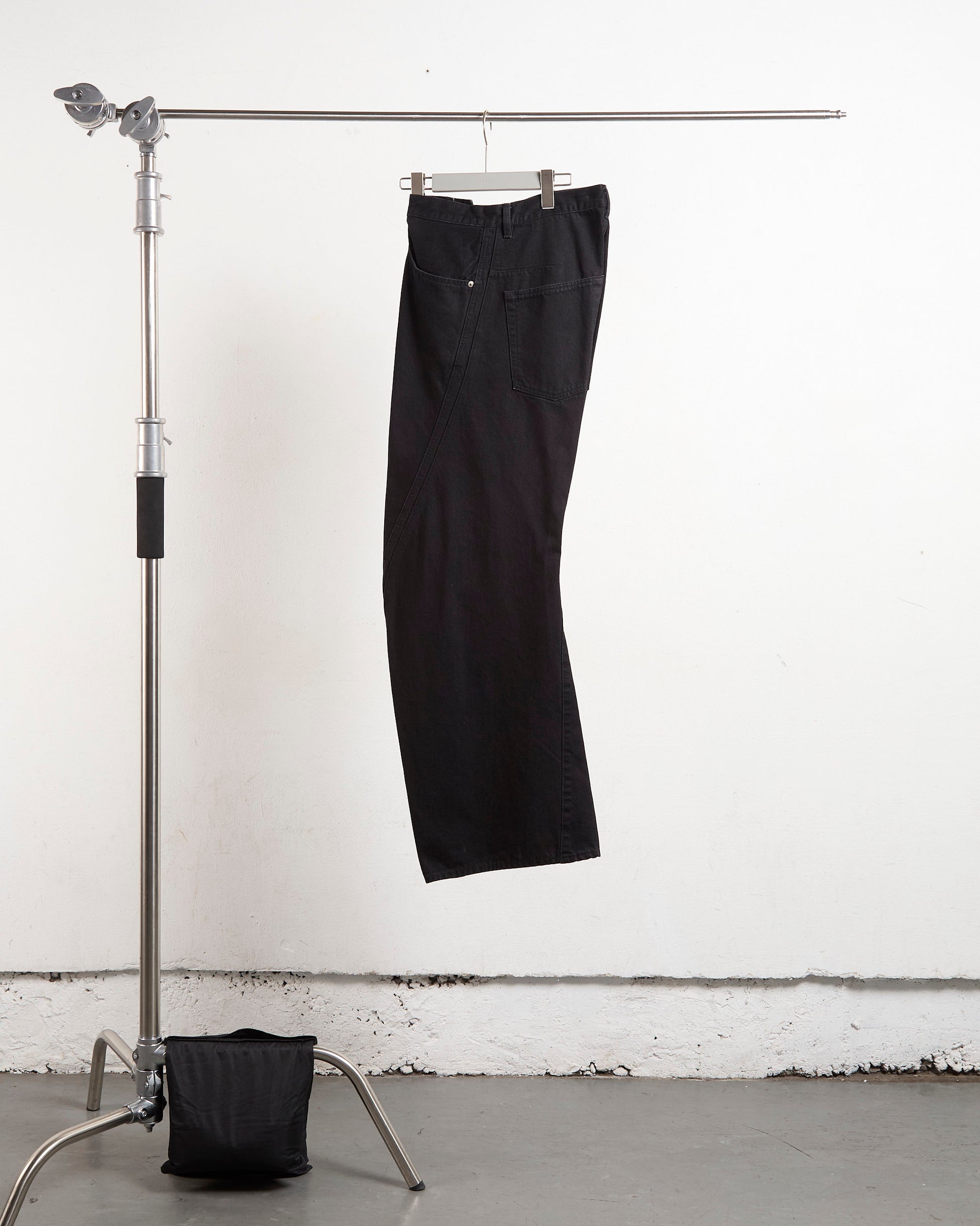 3D TWISTED WIDE LEG JEANS