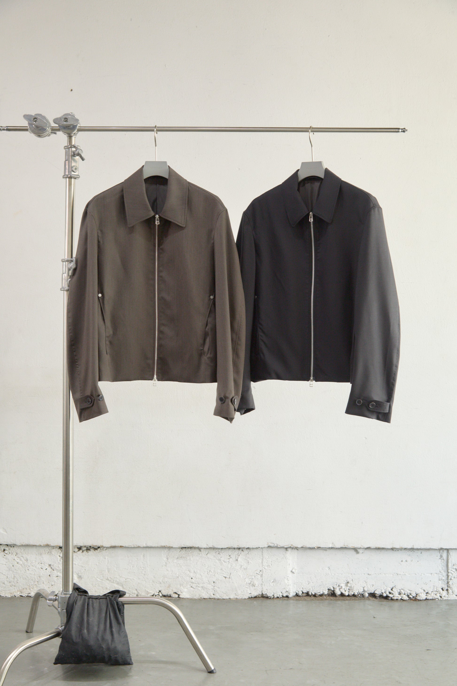 SHORT ZIP UP JACKET