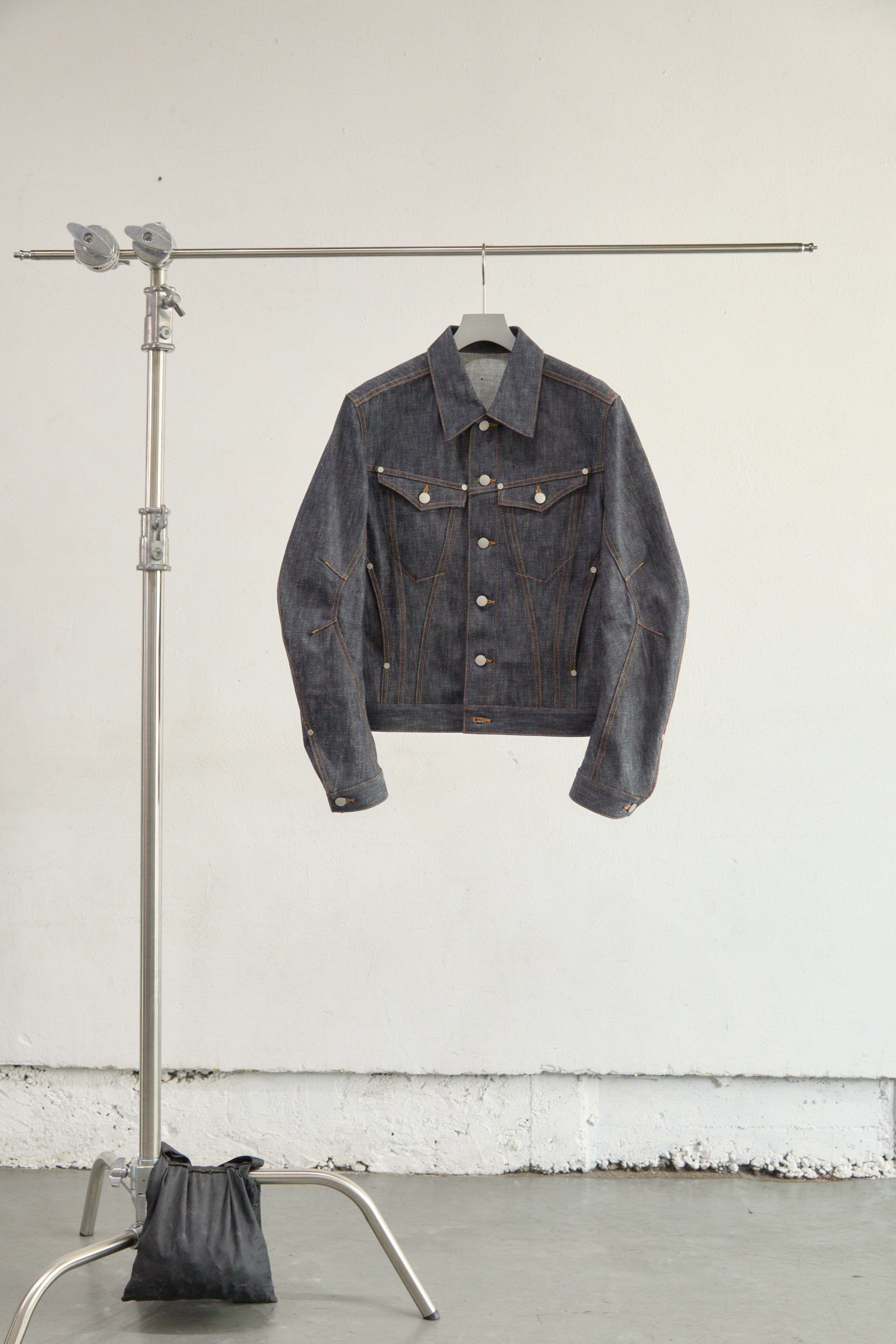 DENIM TRUCKER JACKET – NVRFRGT