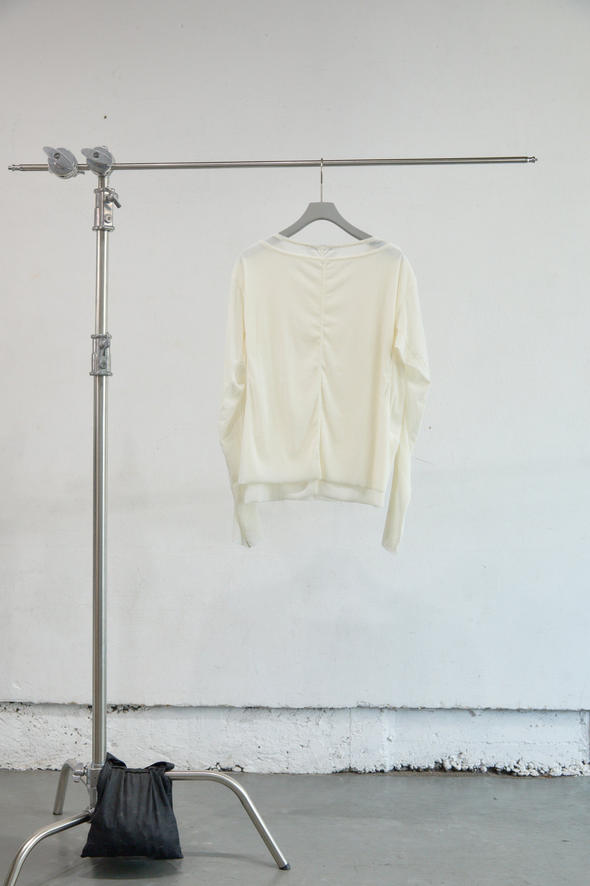 DOUBLE LAYERED LONG SLEEVE T-SHIRT