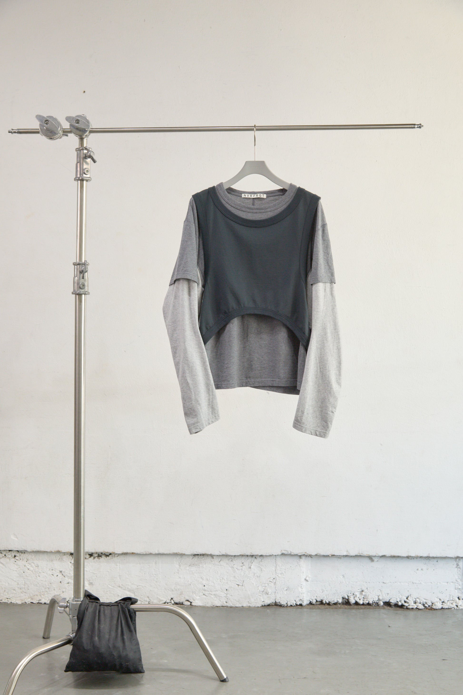PANELLED MULTI LAYERD T-SHIRT