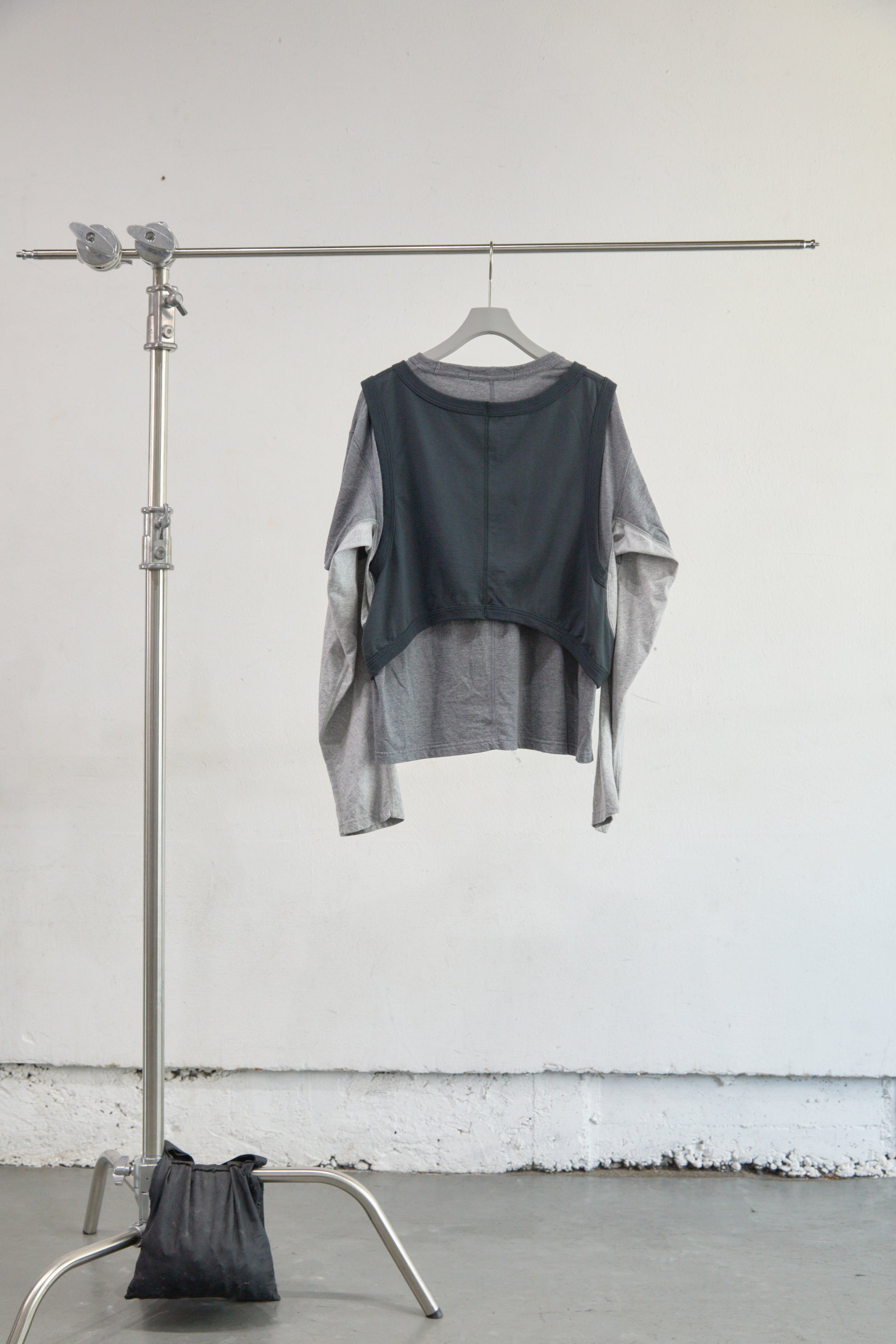 PANELLED MULTI LAYERD T-SHIRT