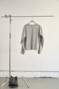 PANELLED V-NECK LONG SLEEVE T-SHIRT