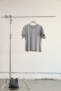 PANELLED V-NECK HALF SLEEVE T-SHIRT