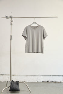 PANELLED V-NECK HALF SLEEVE T-SHIRT