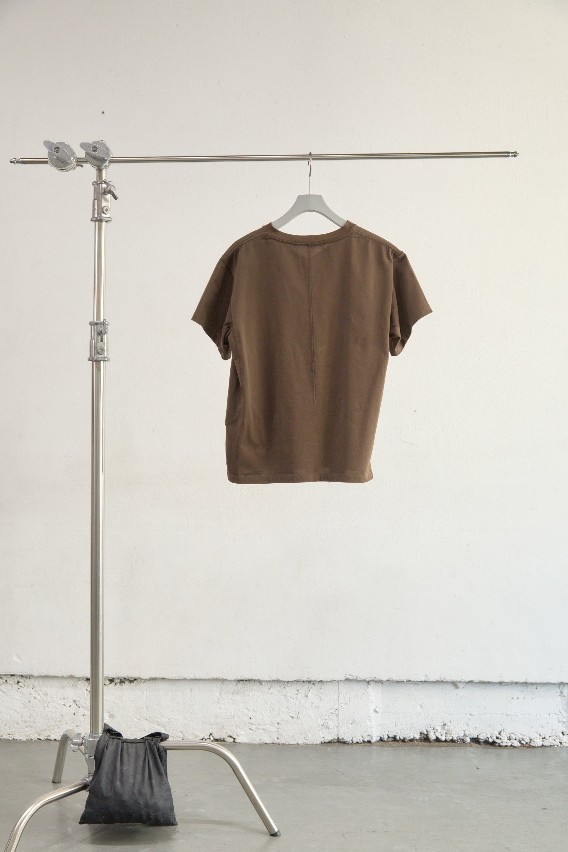 PANELLED V-NECK HALF SLEEVE T-SHIRT