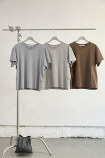 PANELLED V-NECK HALF SLEEVE T-SHIRT