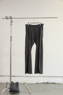 2TUCKED CURVED LEG TROUSERS