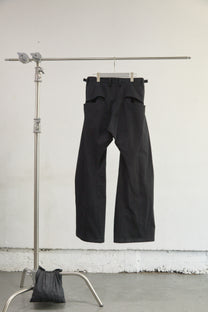 2TUCKED CURVED LEG TROUSERS