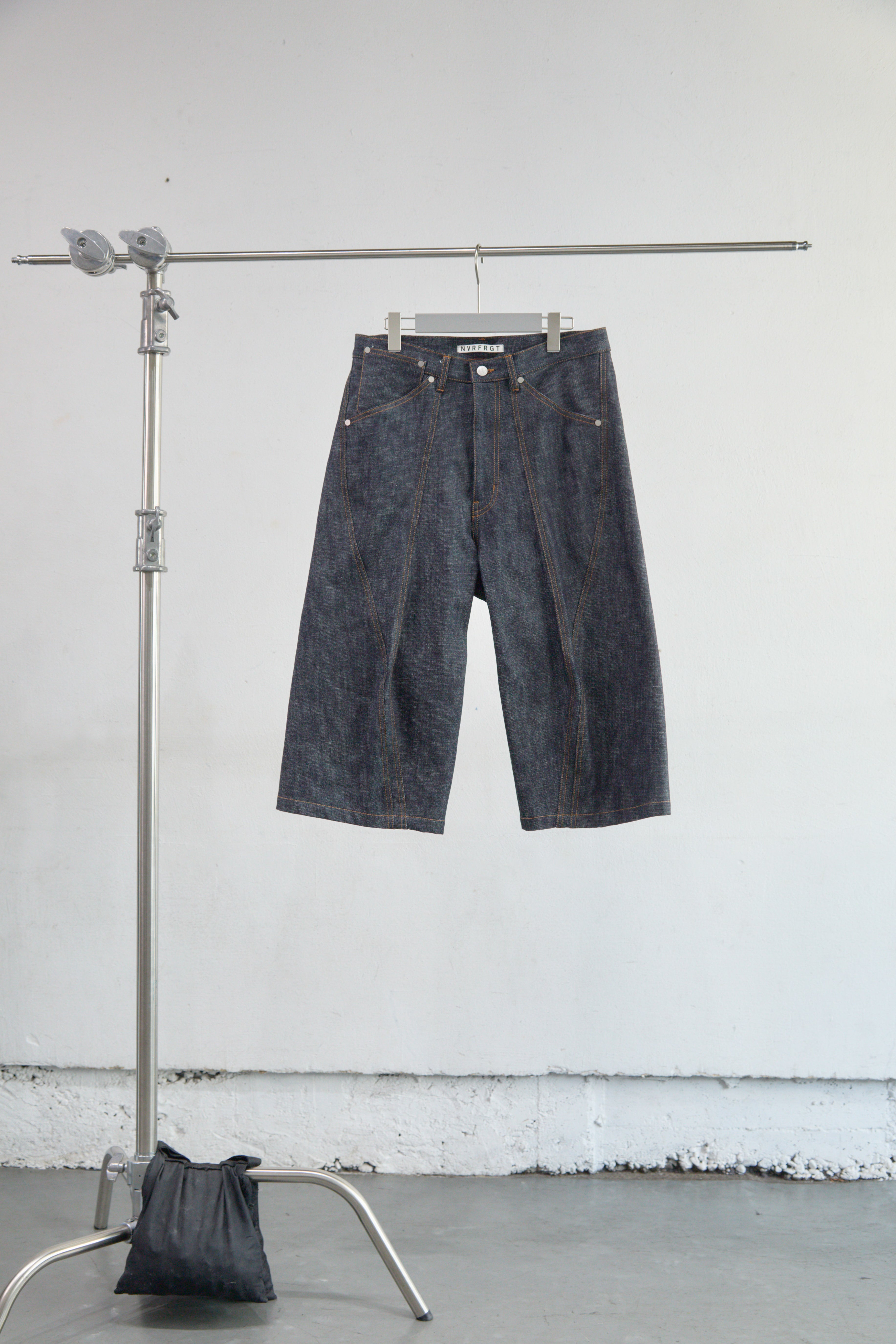 3D TWISTED JORTS – NVRFRGT
