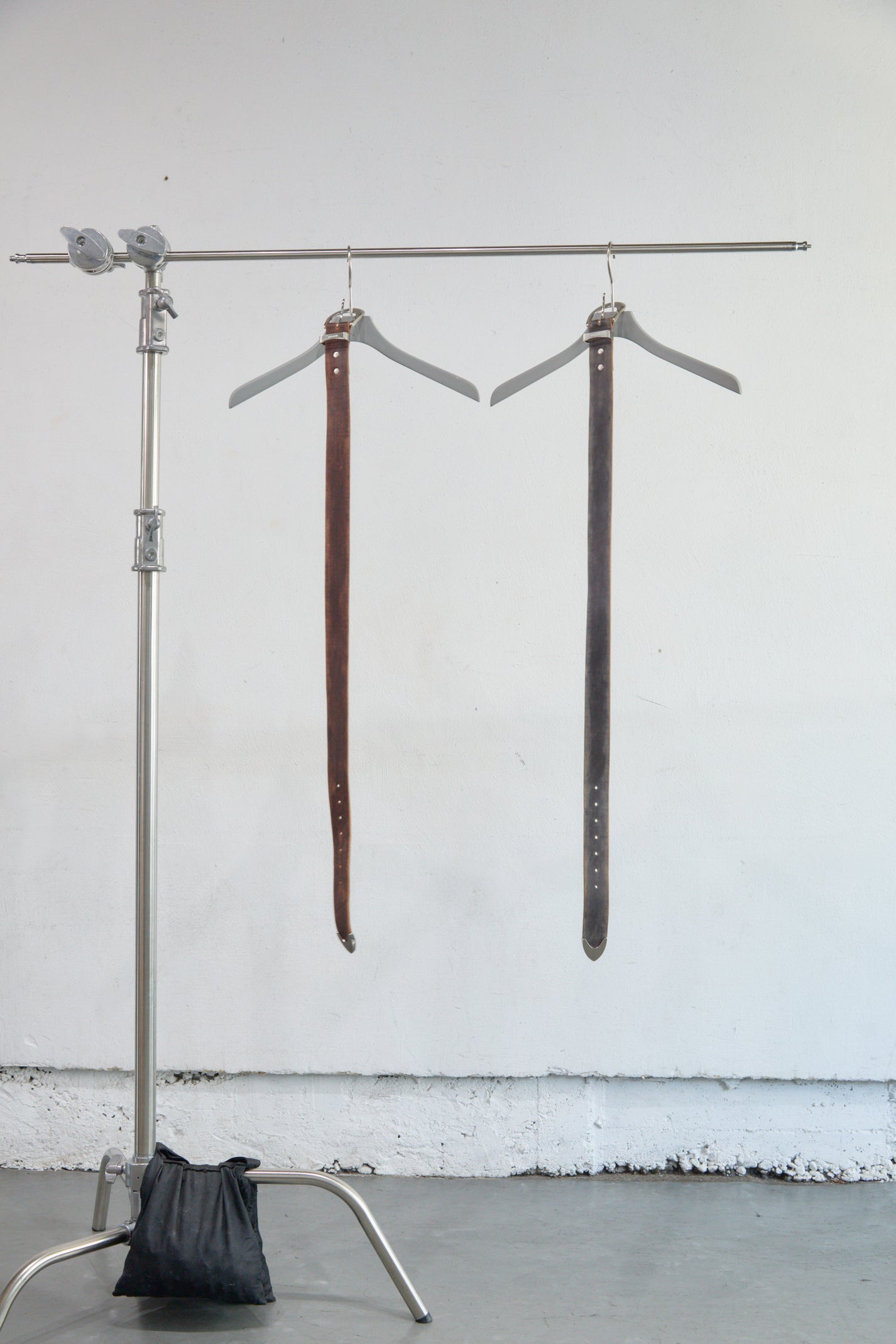 4C DISTRESSED LEATHER BELT