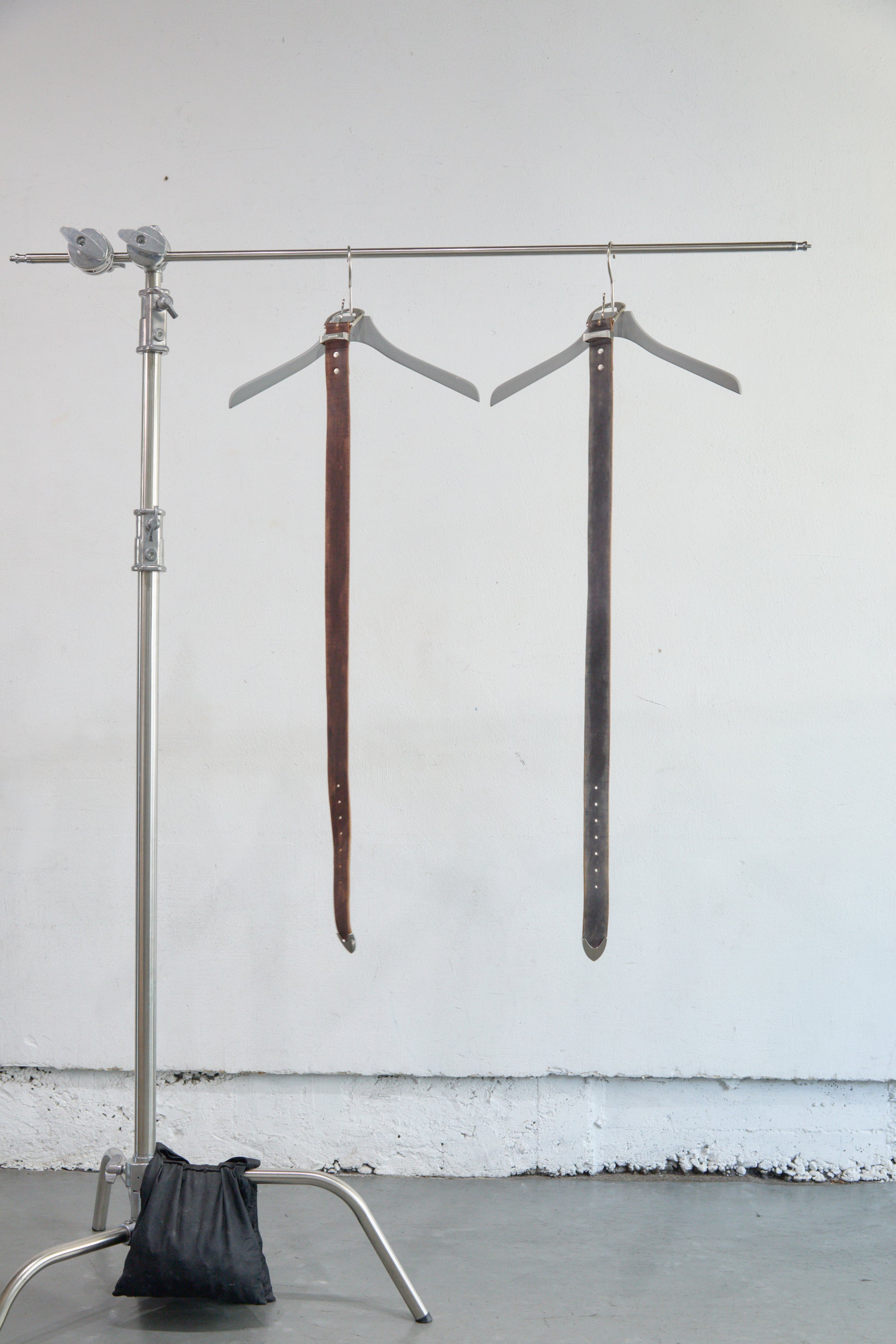 4C DISTRESSED LEATHER BELT