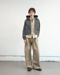 2TUCKED CURVED LEG TROUSERS