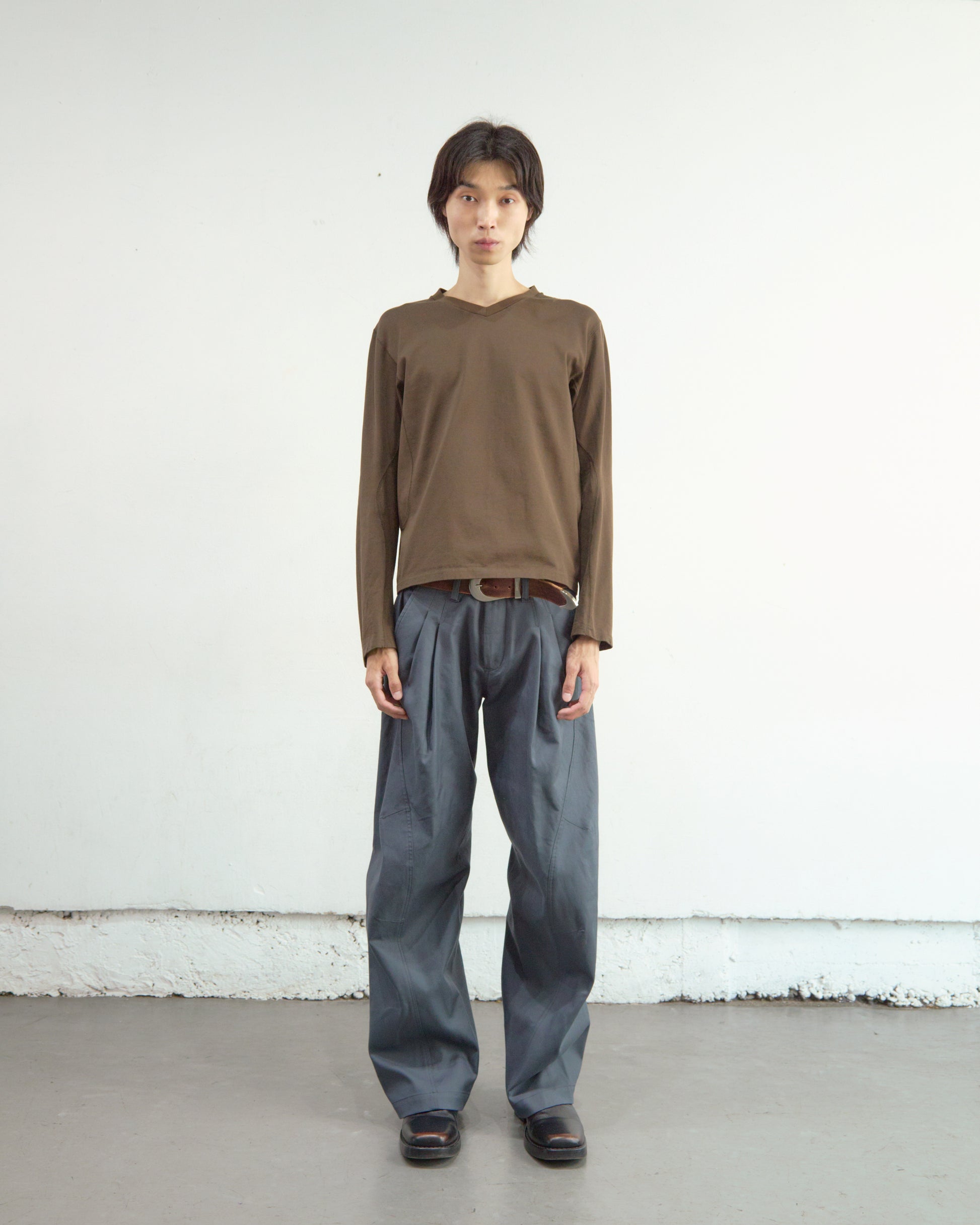 PANELLED V-NECK LONG SLEEVE T-SHIRT