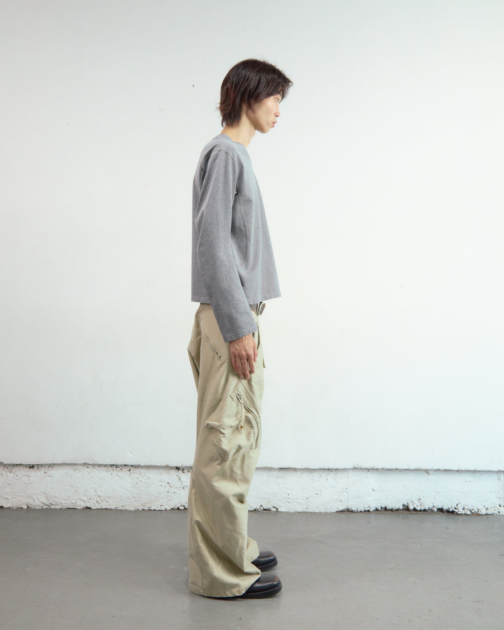 PANELLED V-NECK LONG SLEEVE T-SHIRT