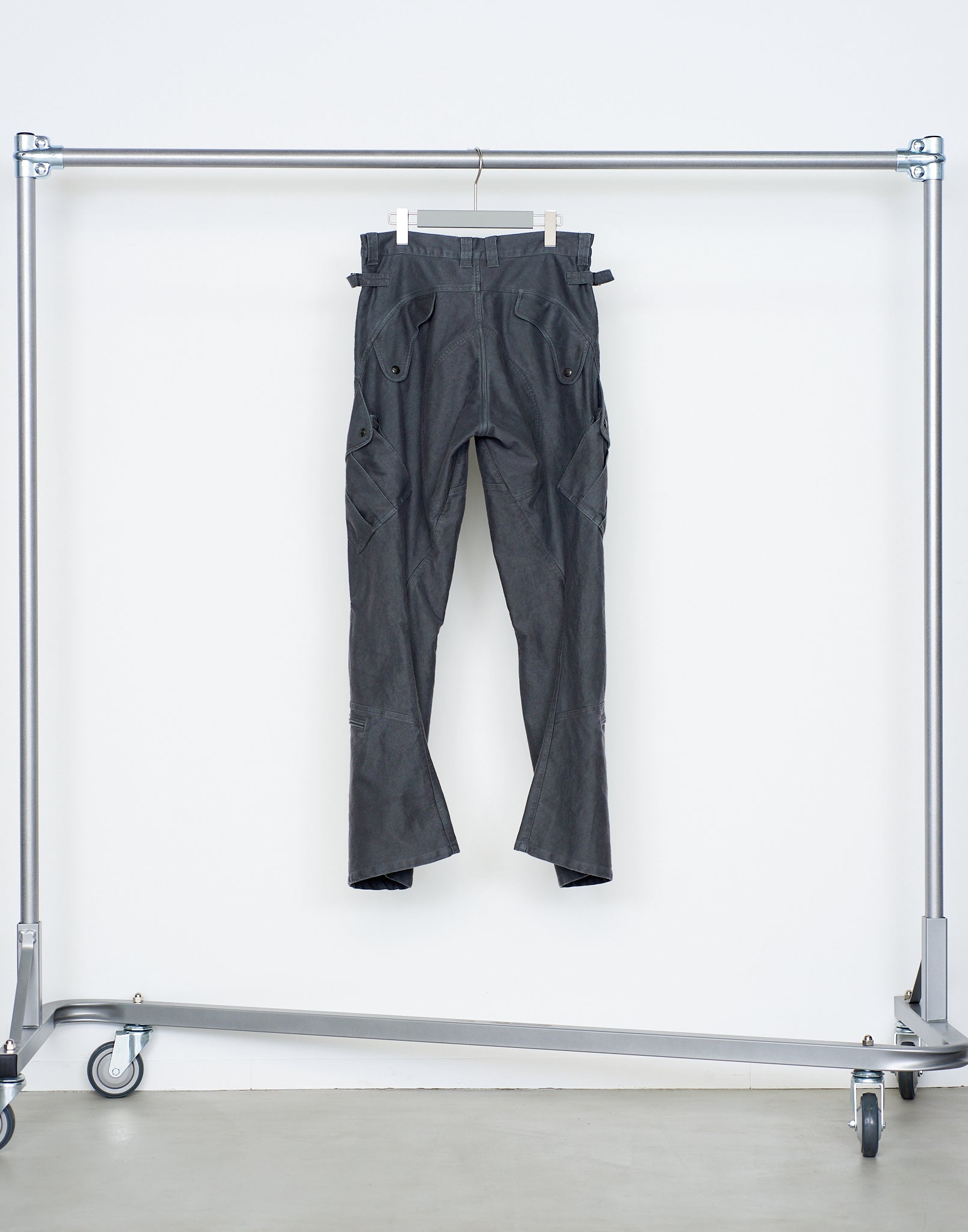 3D TWISTED CARGO PANTS