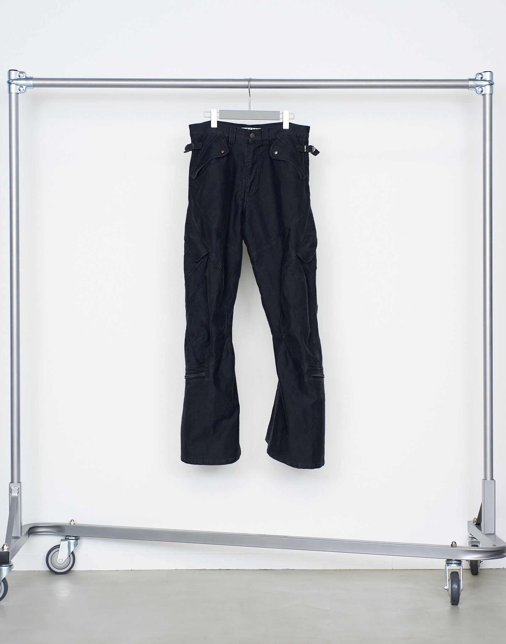 3D TWISTED CARGO PANTS
