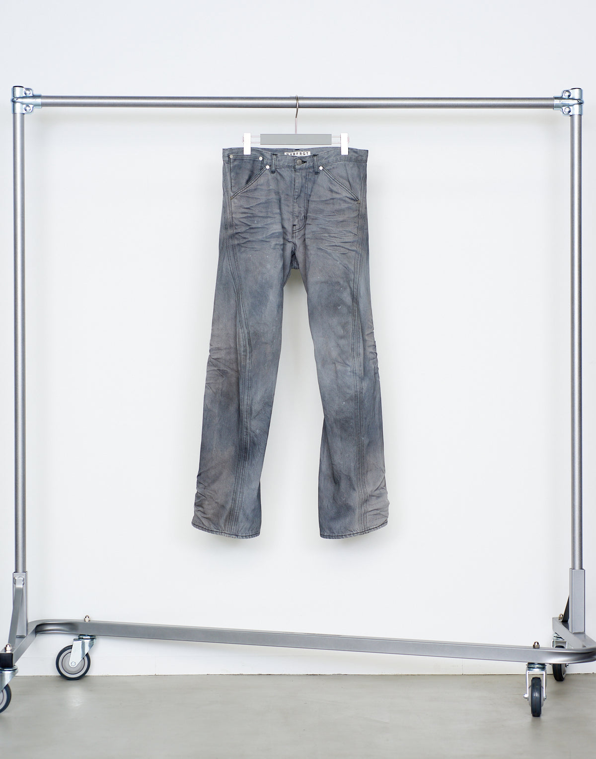 3D TWISTED JEANS