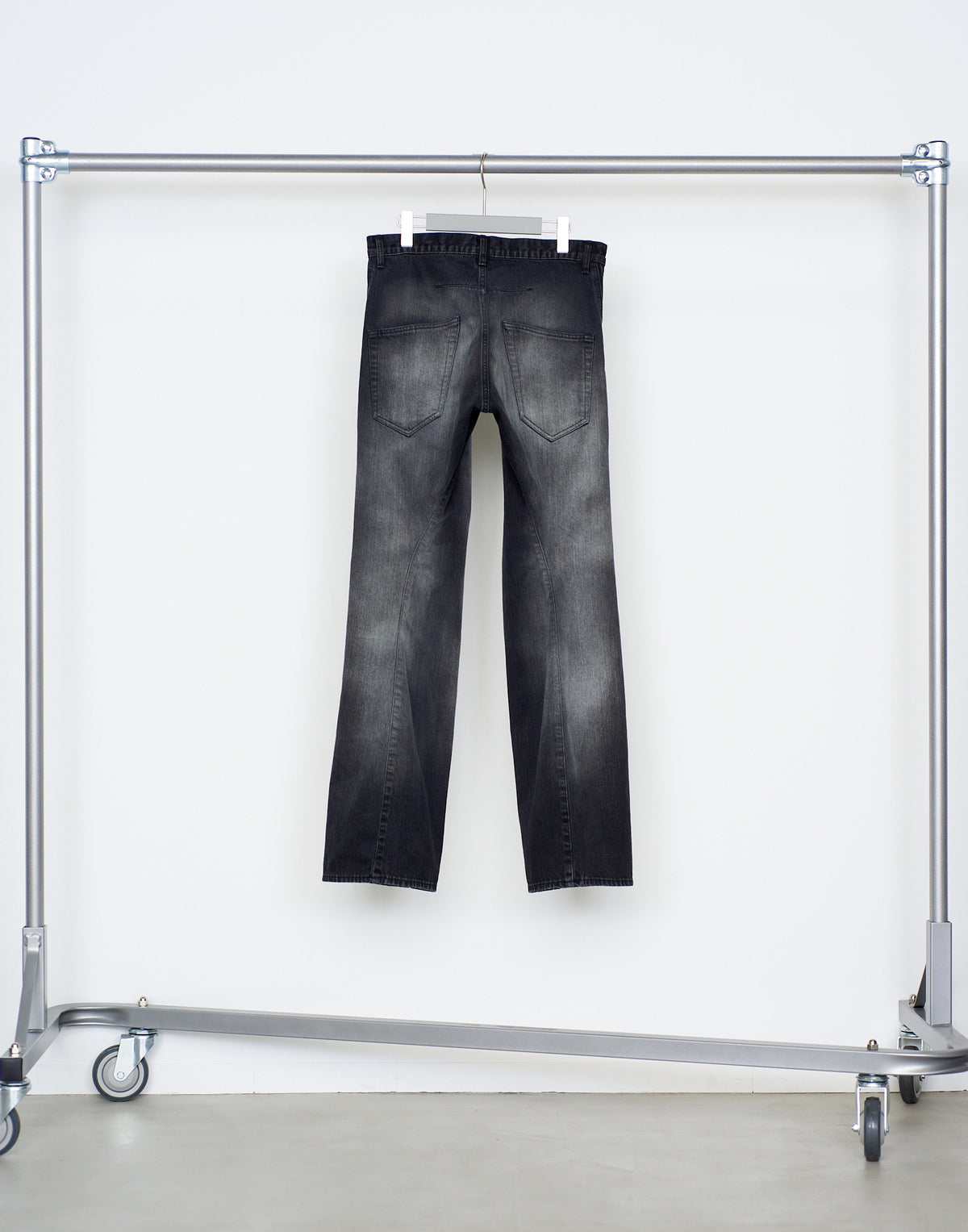 3D TWISTED JEANS