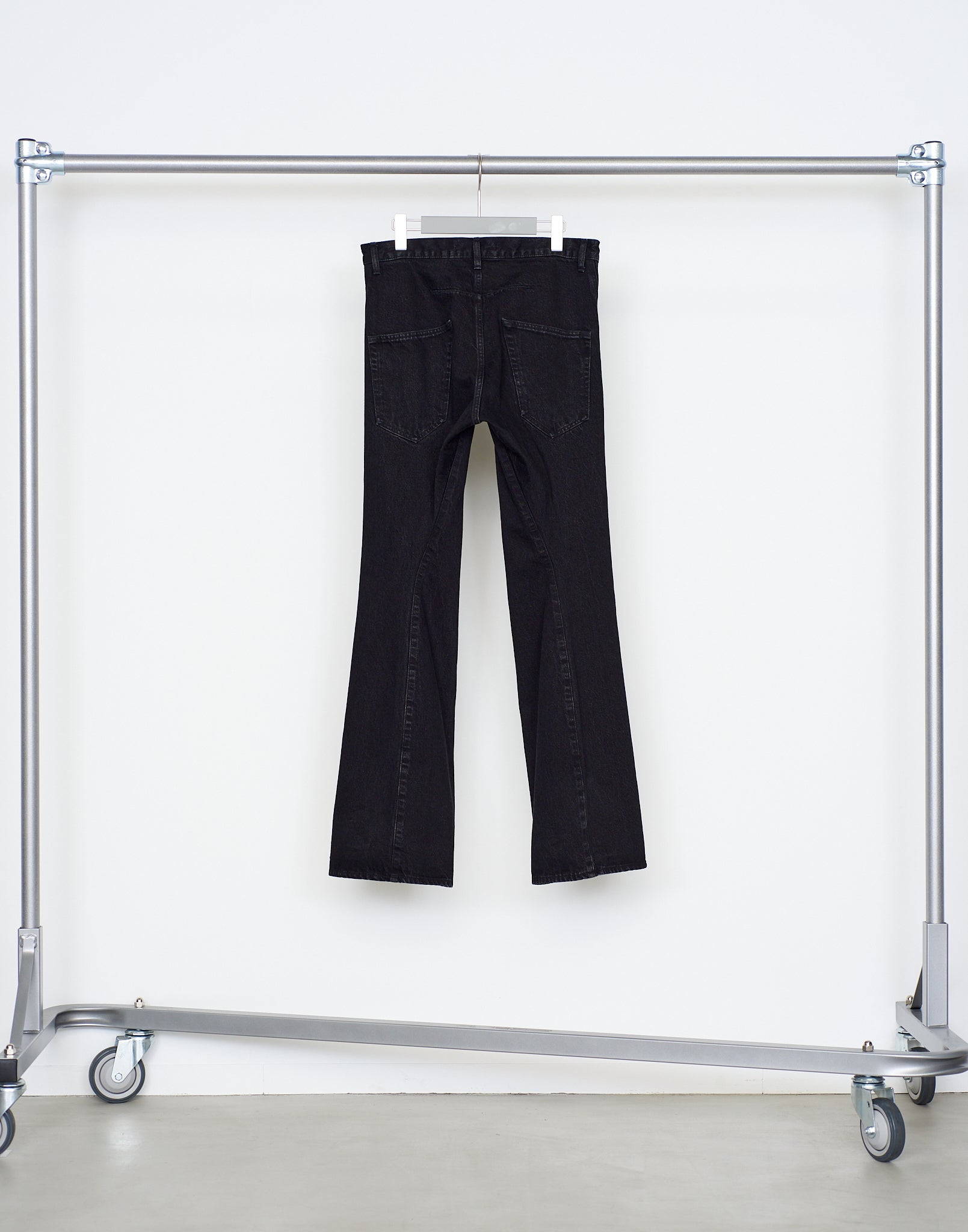 3D TWISTED JEANS