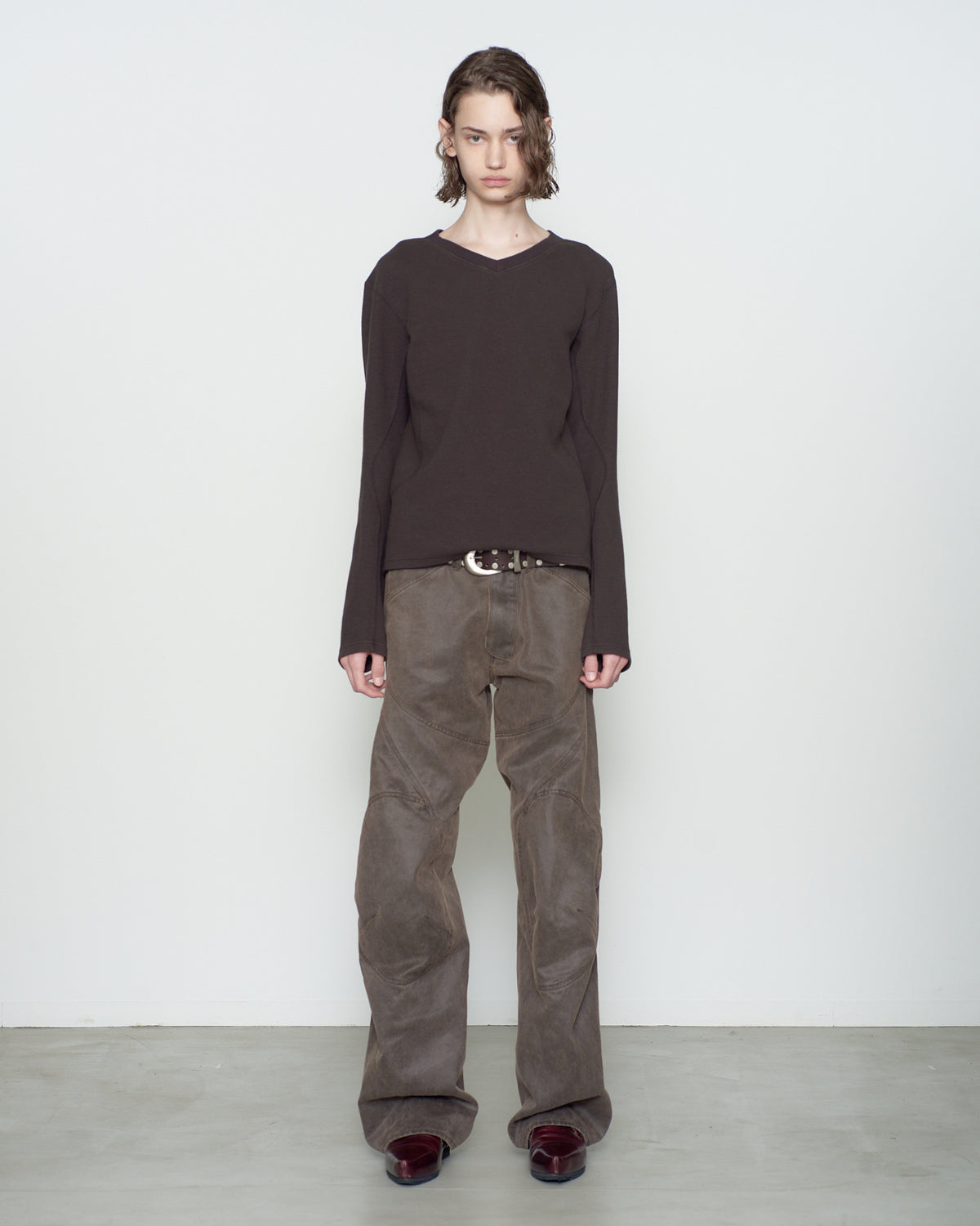 PANELED LONG SLEEVE V-NECK T-SHIRT