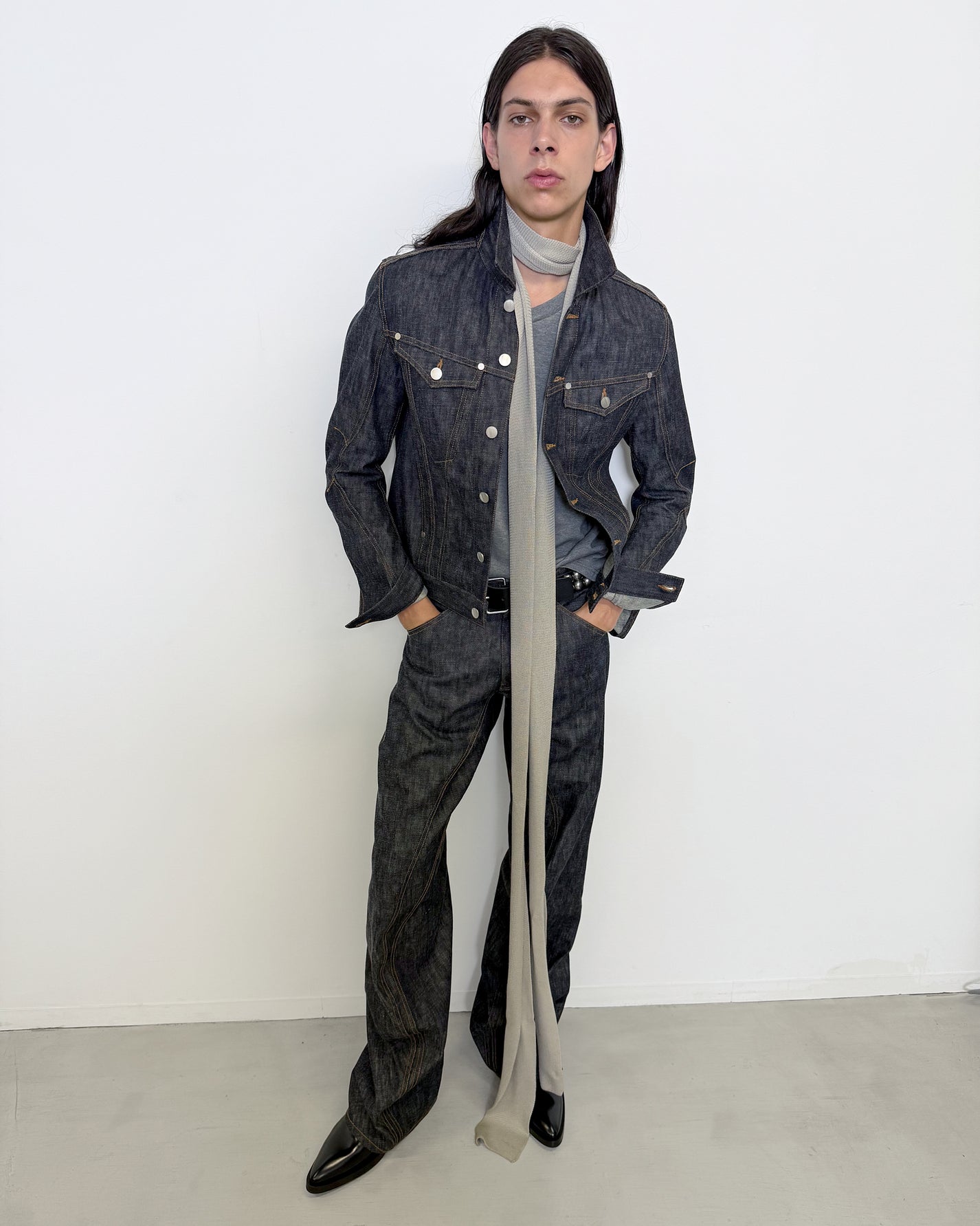 DENIM TRUCKER JACKET