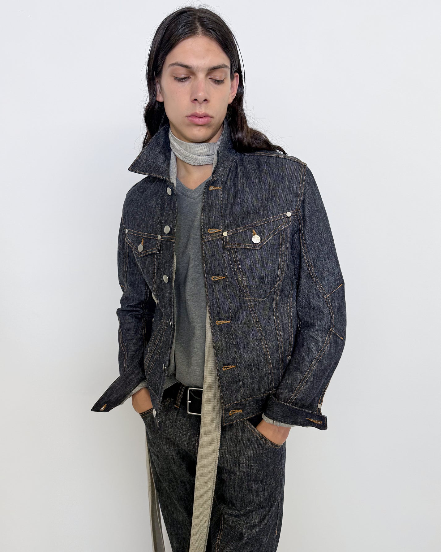 DENIM TRUCKER JACKET