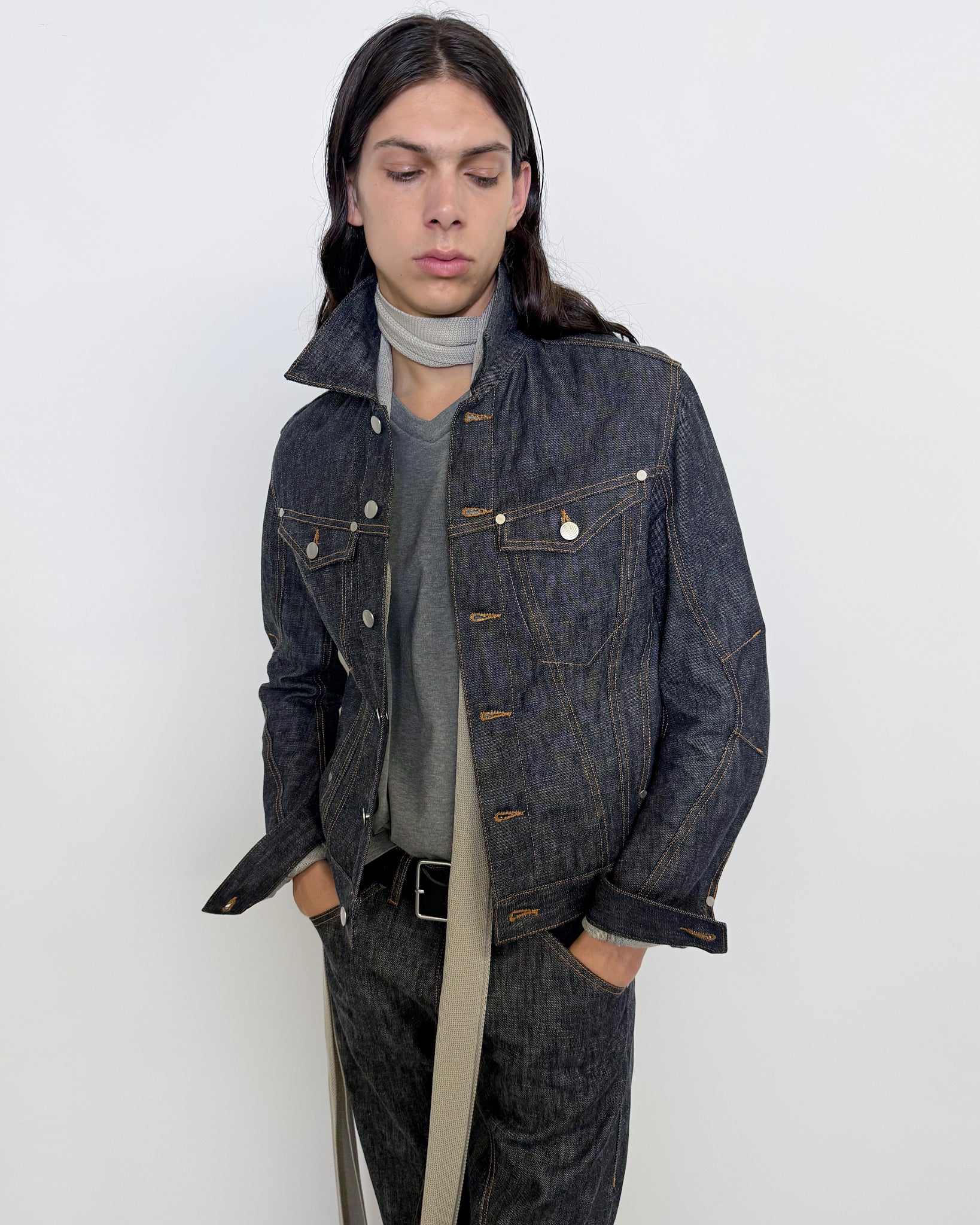 DENIM TRUCKER JACKET