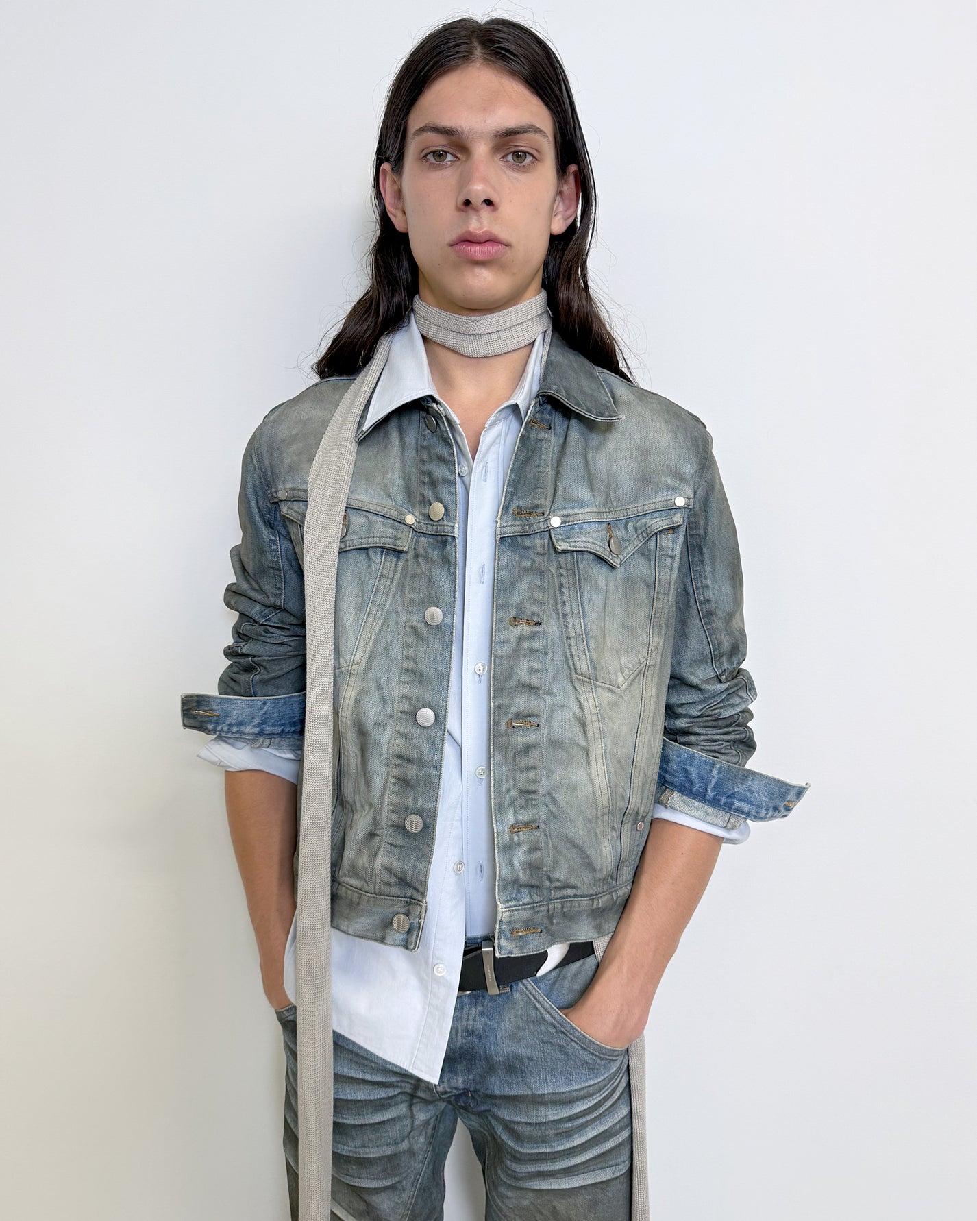 DENIM TRUCKER JACKET